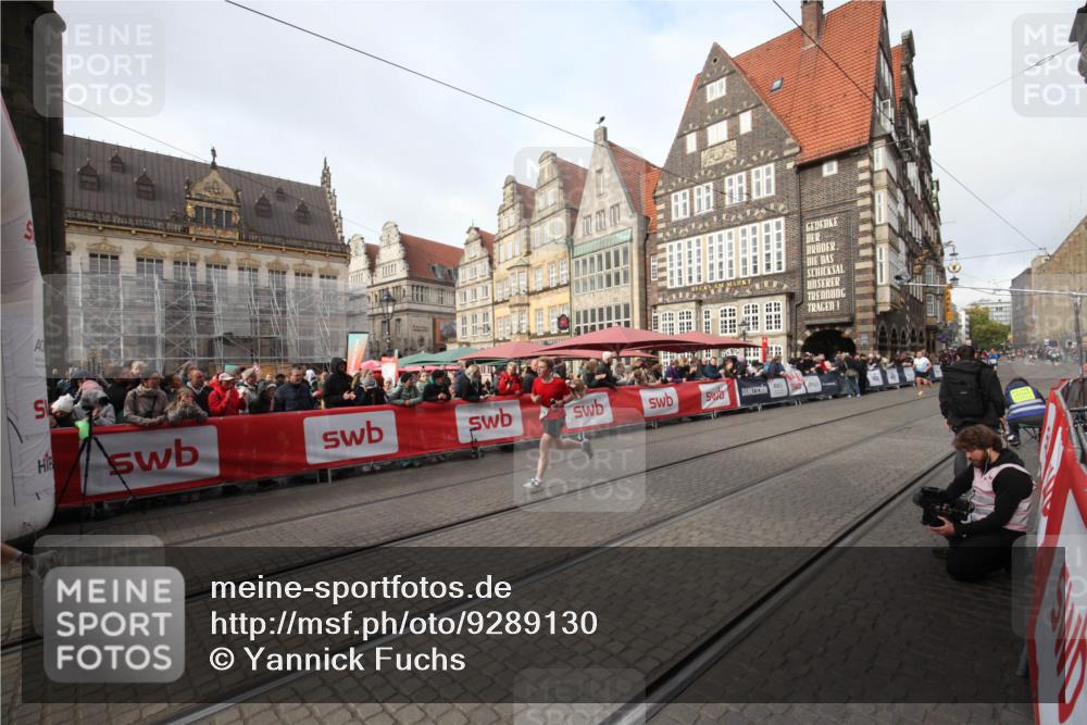 05.10.2025 - 20. swb-Marathon Bremen Yannick Fuchs http://msf.ph/oto/9289130 05.10.2025 10:42:04 Ziel 9849, 10155, 10691 meine-sportfotos.de