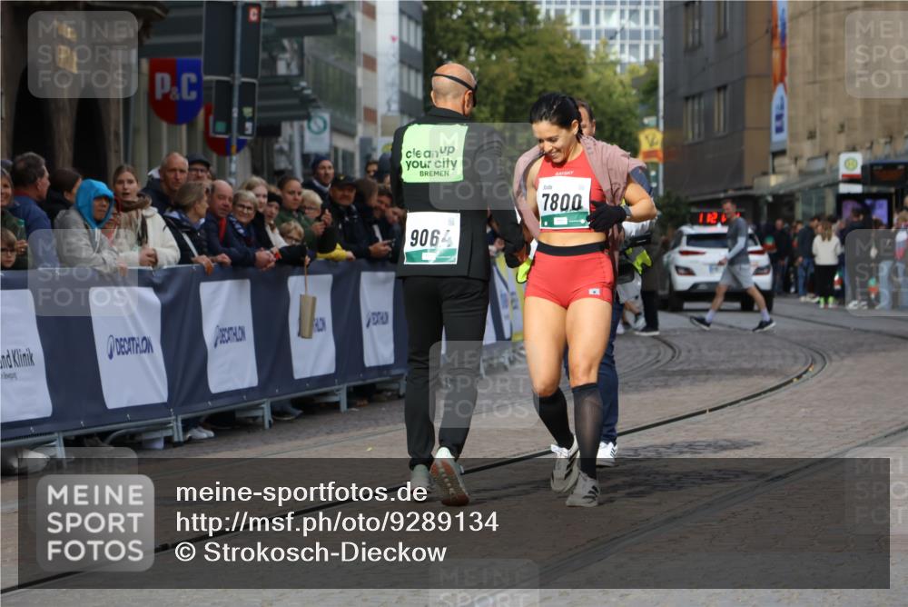 05.10.2025 - 20. swb-Marathon Bremen Strokosch-Dieckow http://msf.ph/oto/9289134 05.10.2025 11:21:44 Ziel  meine-sportfotos.de