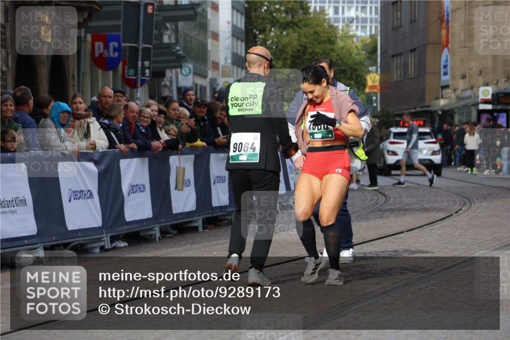 05.10.2025 - 20. swb-Marathon Bremen Strokosch-Dieckow http://msf.ph/oto/9289173 05.10.2025 11:21:44 Ziel  meine-sportfotos.de