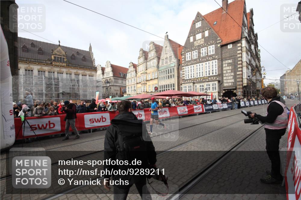 05.10.2025 - 20. swb-Marathon Bremen Yannick Fuchs http://msf.ph/oto/9289211 05.10.2025 10:42:37 Ziel 11725 meine-sportfotos.de