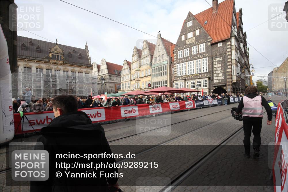 05.10.2025 - 20. swb-Marathon Bremen Yannick Fuchs http://msf.ph/oto/9289215 05.10.2025 10:42:38 Ziel 11725 meine-sportfotos.de
