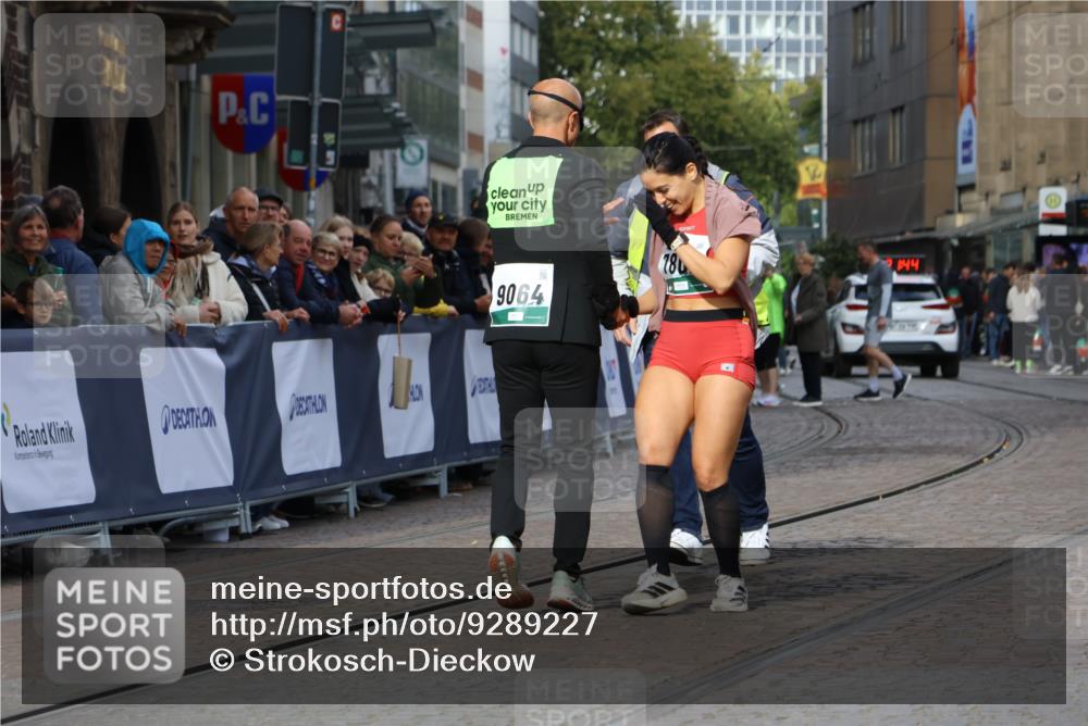 05.10.2025 - 20. swb-Marathon Bremen Strokosch-Dieckow http://msf.ph/oto/9289227 05.10.2025 11:21:44 Ziel  meine-sportfotos.de