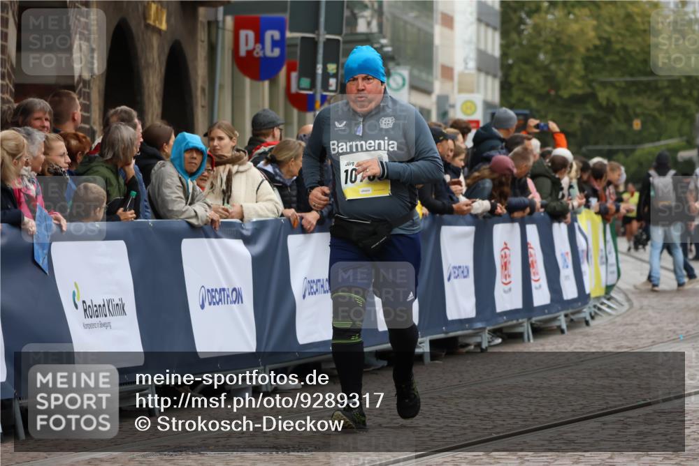 05.10.2025 - 20. swb-Marathon Bremen Strokosch-Dieckow http://msf.ph/oto/9289317 05.10.2025 11:22:15 Ziel 10700 meine-sportfotos.de