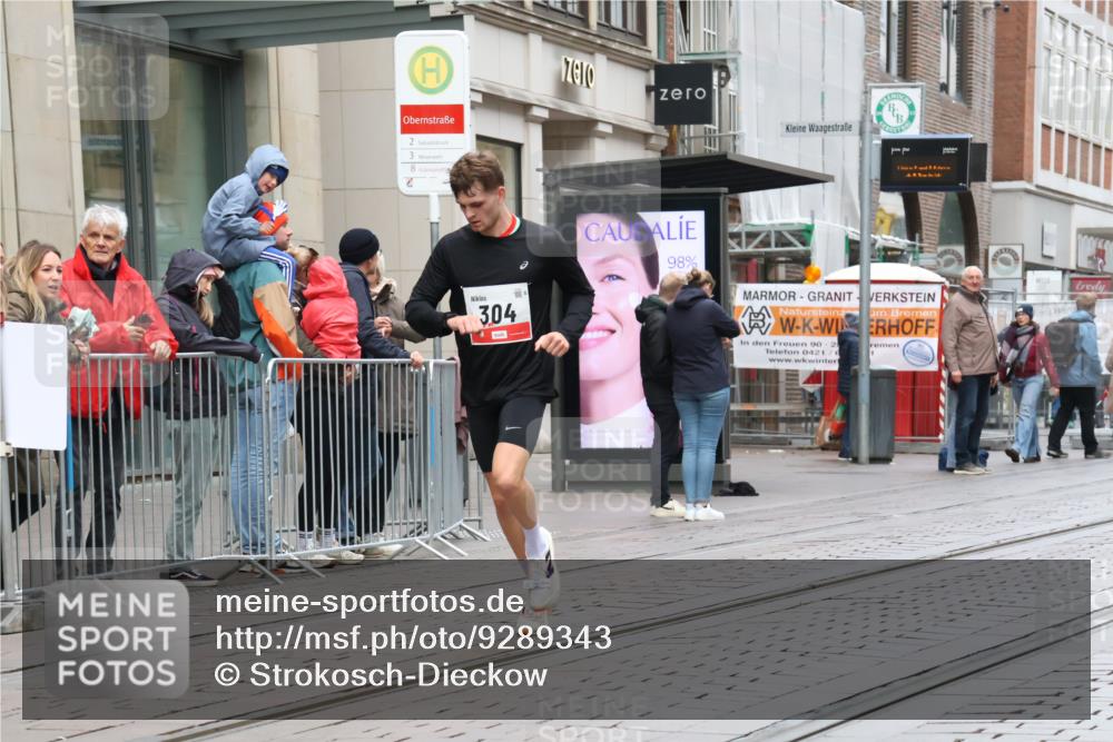 05.10.2025 - 20. swb-Marathon Bremen Strokosch-Dieckow http://msf.ph/oto/9289343 05.10.2025 12:30:06 Ziel 304, 304 meine-sportfotos.de