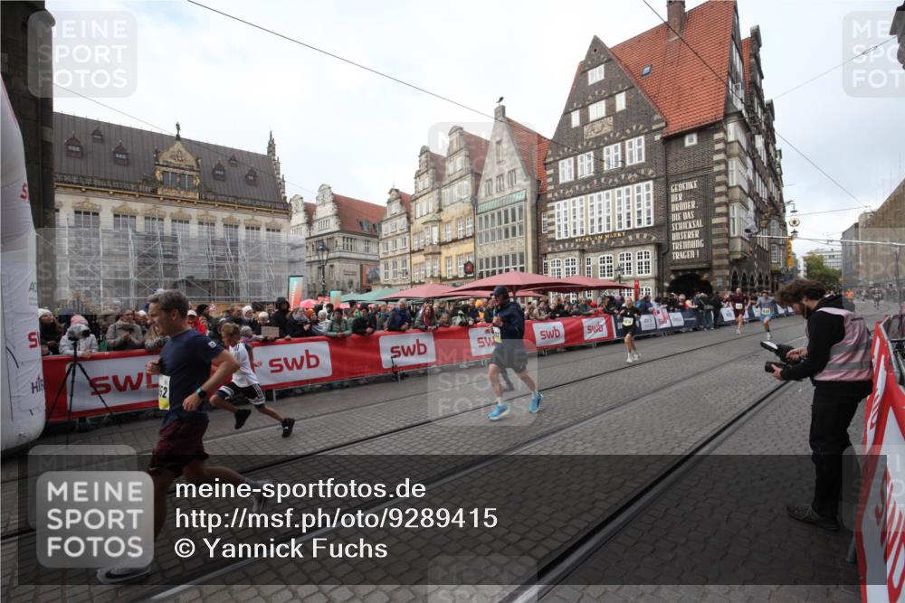 05.10.2025 - 20. swb-Marathon Bremen Yannick Fuchs http://msf.ph/oto/9289415 05.10.2025 10:44:09 Ziel 9614, 9919, 10351, 10652, 10780, 11316, 11503 meine-sportfotos.de