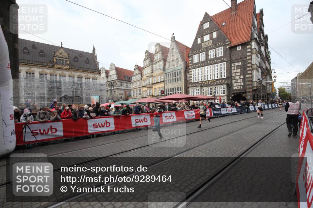 05.10.2025 - 20. swb-Marathon Bremen Yannick Fuchs http://msf.ph/oto/9289464 05.10.2025 10:44:22 Ziel 10816, 11659 meine-sportfotos.de