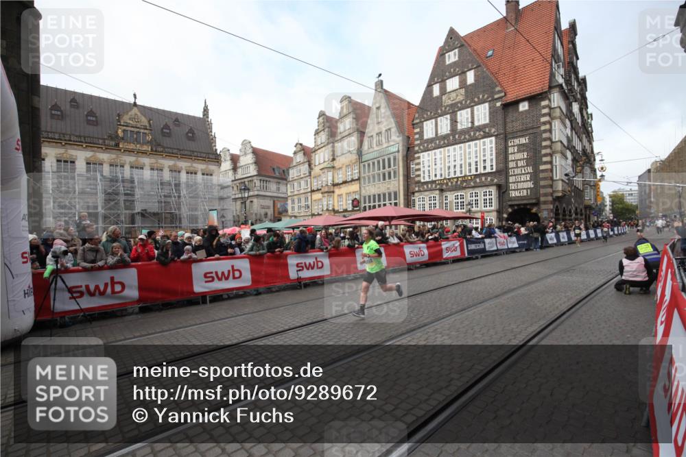 05.10.2025 - 20. swb-Marathon Bremen Yannick Fuchs http://msf.ph/oto/9289672 05.10.2025 10:45:53 Ziel 9285, 9960, 10350, 10823 meine-sportfotos.de