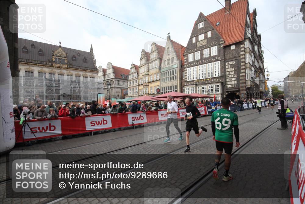 05.10.2025 - 20. swb-Marathon Bremen Yannick Fuchs http://msf.ph/oto/9289686 05.10.2025 10:46:04 Ziel 9397, 9500, 9876, 10090, 10688, 11513 meine-sportfotos.de