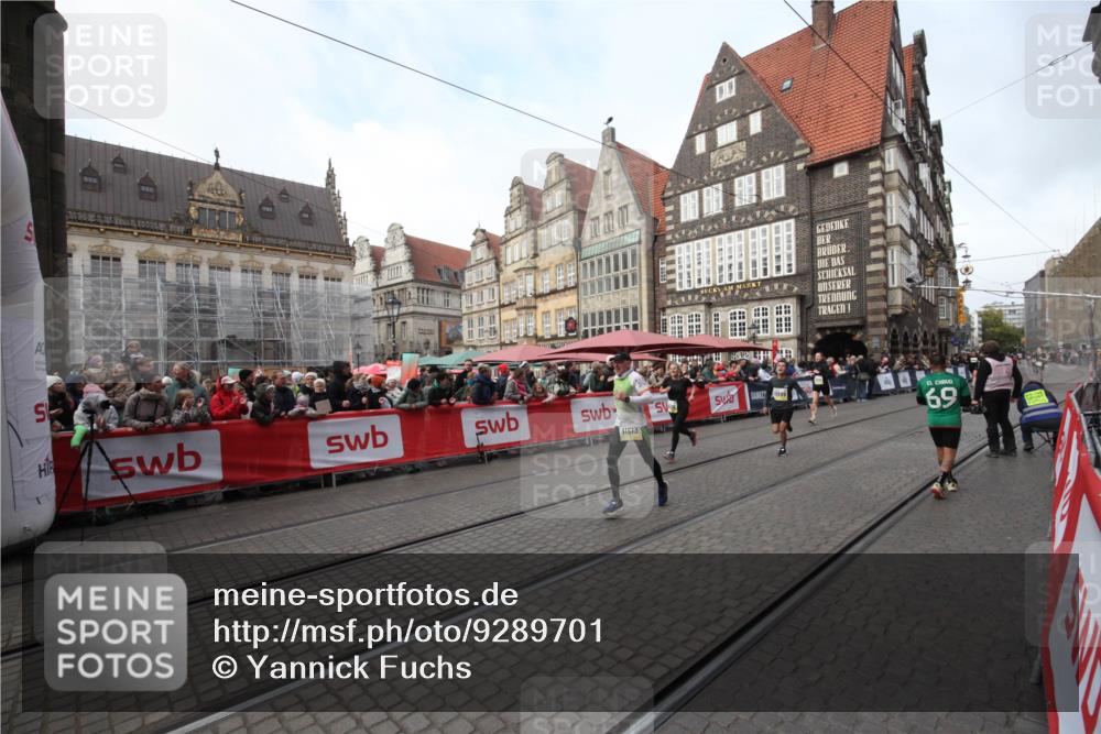 05.10.2025 - 20. swb-Marathon Bremen Yannick Fuchs http://msf.ph/oto/9289701 05.10.2025 10:46:08 Ziel 9500, 10688, 10858, 11074, 11513 meine-sportfotos.de