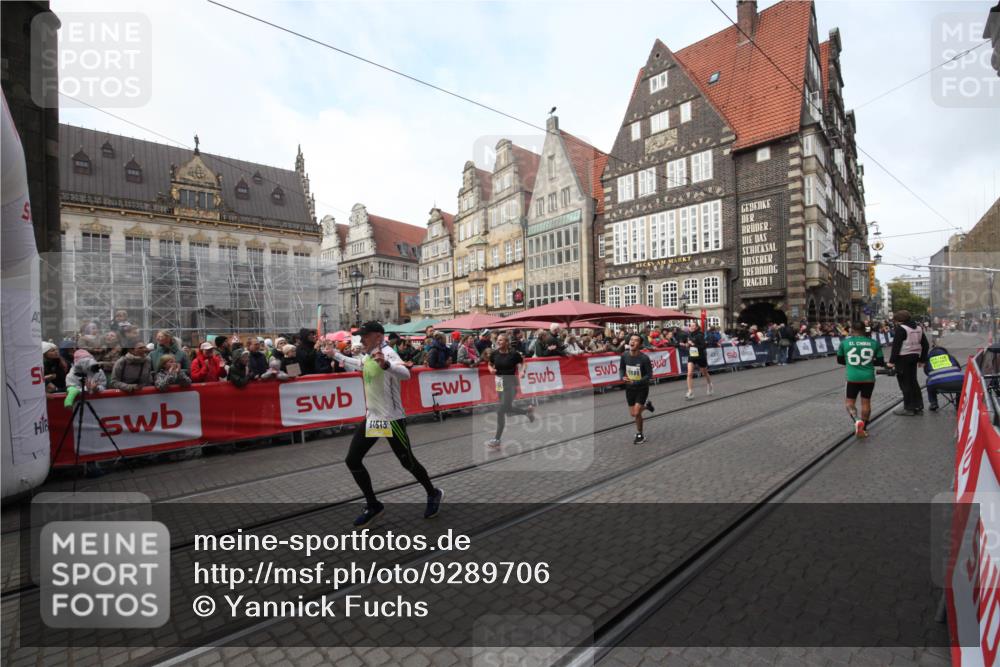 05.10.2025 - 20. swb-Marathon Bremen Yannick Fuchs http://msf.ph/oto/9289706 05.10.2025 10:46:08 Ziel 9500, 10688, 10858, 11074, 11513 meine-sportfotos.de