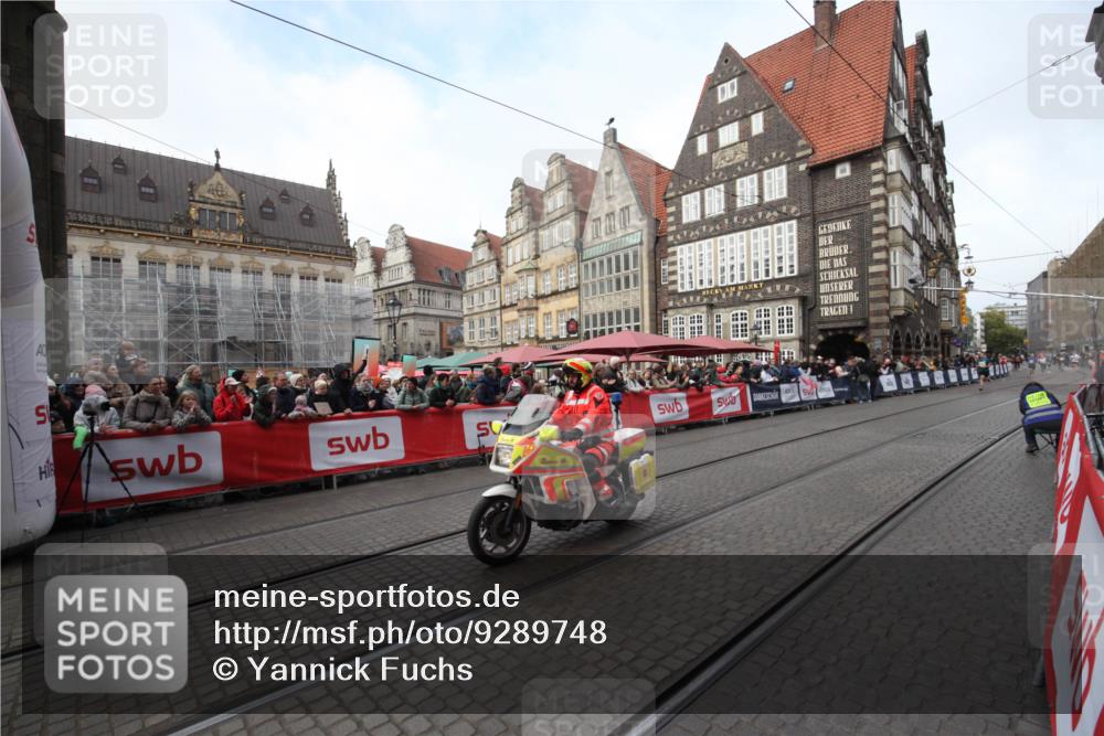 05.10.2025 - 20. swb-Marathon Bremen Yannick Fuchs http://msf.ph/oto/9289748 05.10.2025 10:46:28 Ziel  meine-sportfotos.de
