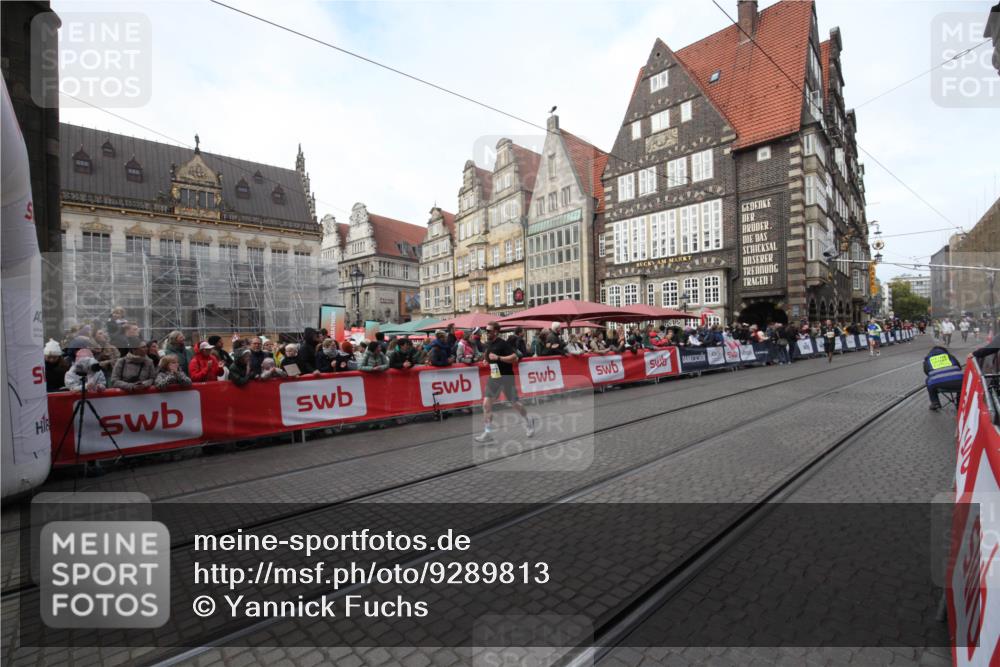 05.10.2025 - 20. swb-Marathon Bremen Yannick Fuchs http://msf.ph/oto/9289813 05.10.2025 10:46:52 Ziel 10277 meine-sportfotos.de