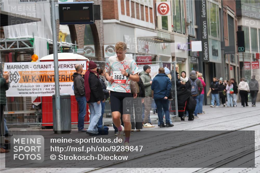 05.10.2025 - 20. swb-Marathon Bremen Strokosch-Dieckow http://msf.ph/oto/9289847 05.10.2025 12:33:48 Ziel 888, 1663, 888, 1663 meine-sportfotos.de