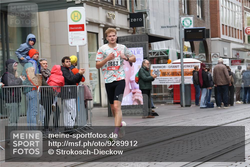 05.10.2025 - 20. swb-Marathon Bremen Strokosch-Dieckow http://msf.ph/oto/9289912 05.10.2025 12:33:52 Ziel 888, 1663, 888, 1663 meine-sportfotos.de