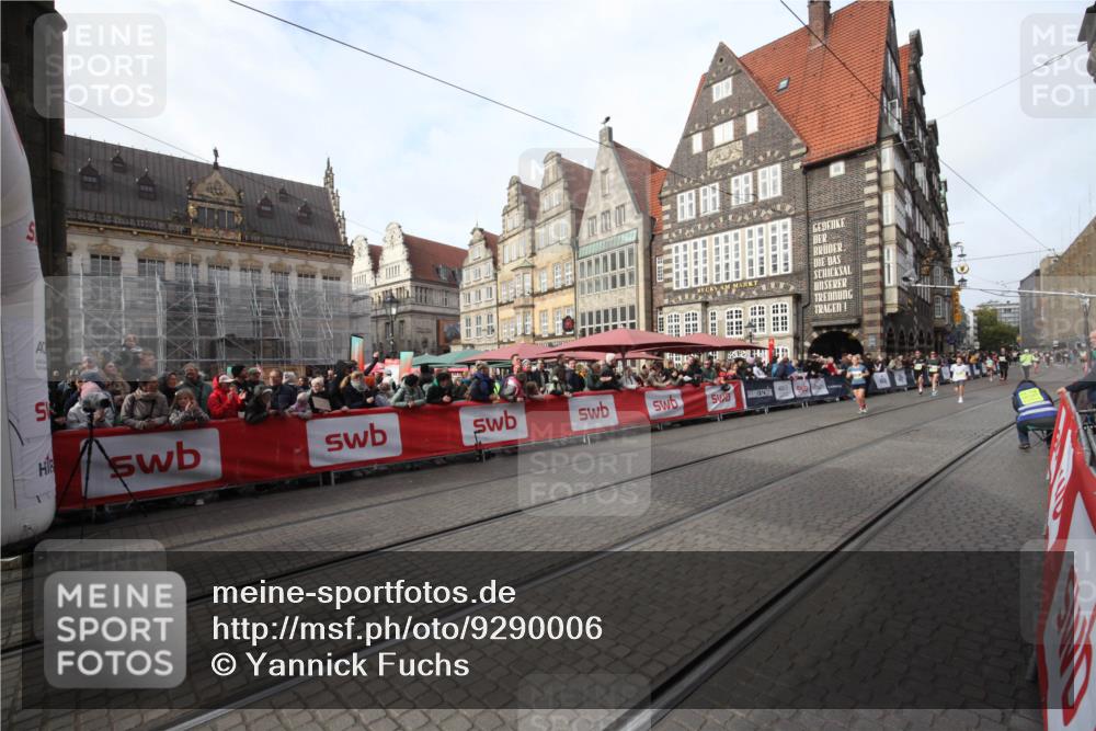 05.10.2025 - 20. swb-Marathon Bremen Yannick Fuchs http://msf.ph/oto/9290006 05.10.2025 10:48:08 Ziel 9240, 10392, 10818 meine-sportfotos.de
