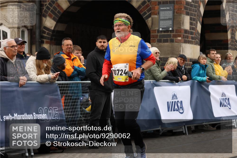 05.10.2025 - 20. swb-Marathon Bremen Strokosch-Dieckow http://msf.ph/oto/9290062 05.10.2025 11:23:17 Ziel 10724 meine-sportfotos.de