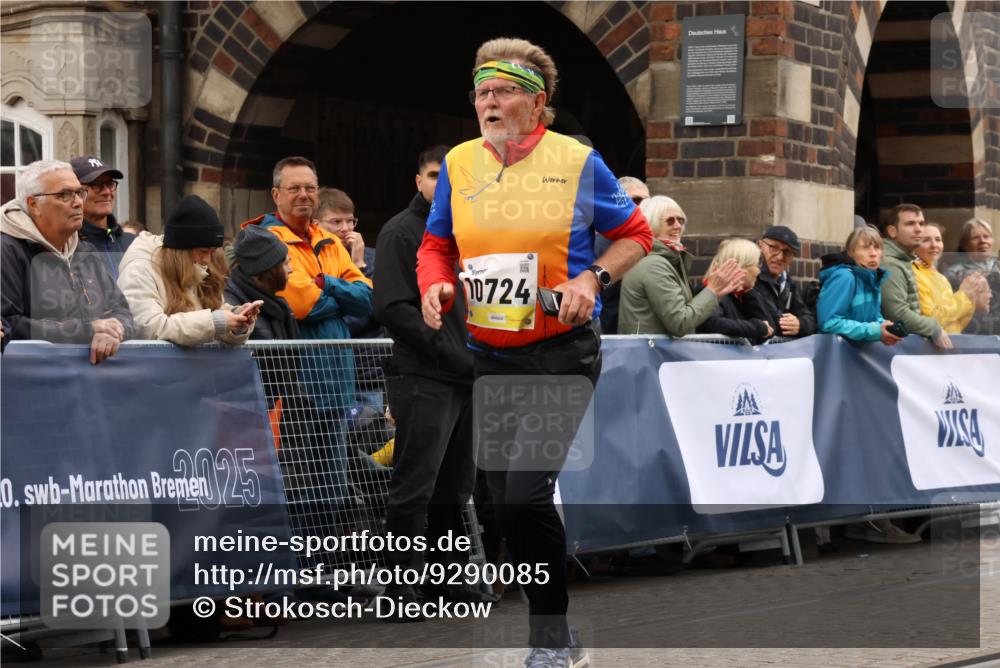 05.10.2025 - 20. swb-Marathon Bremen Strokosch-Dieckow http://msf.ph/oto/9290085 05.10.2025 11:23:17 Ziel 10724 meine-sportfotos.de
