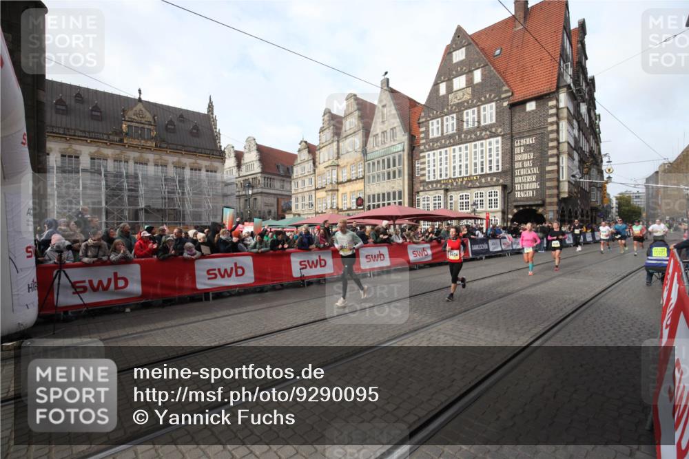 05.10.2025 - 20. swb-Marathon Bremen Yannick Fuchs http://msf.ph/oto/9290095 05.10.2025 10:48:26 Ziel 8787, 9223, 9404, 9665, 9704, 9810, 9958, 10109, 10211, 11292 meine-sportfotos.de