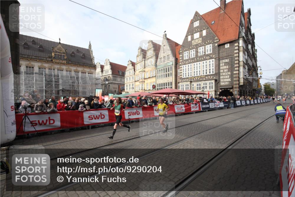 05.10.2025 - 20. swb-Marathon Bremen Yannick Fuchs http://msf.ph/oto/9290204 05.10.2025 10:48:43 Ziel 9406, 10303, 11096 meine-sportfotos.de