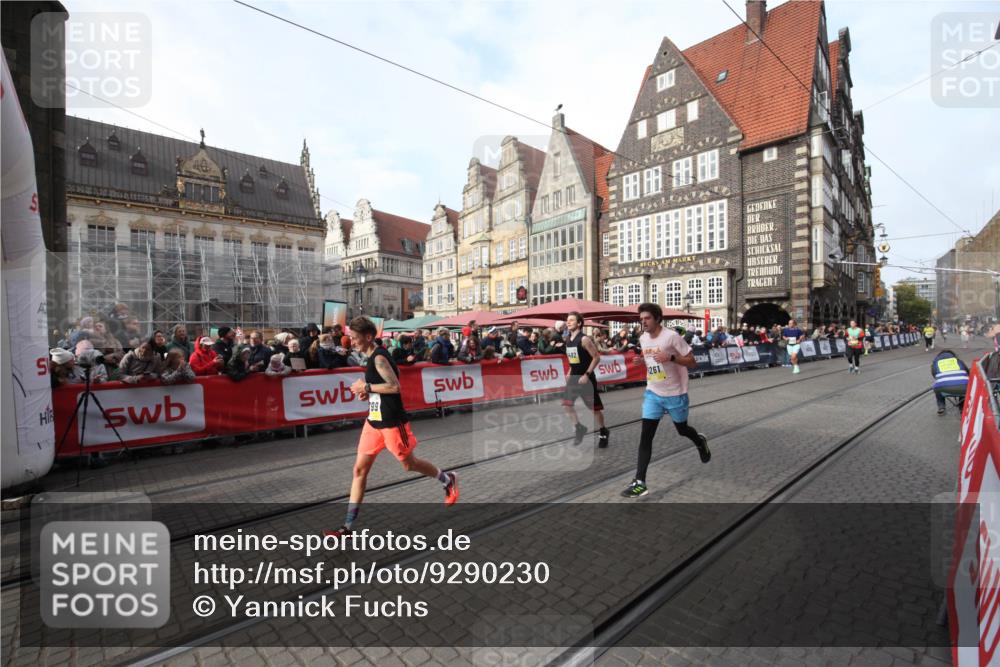 05.10.2025 - 20. swb-Marathon Bremen Yannick Fuchs http://msf.ph/oto/9290230 05.10.2025 10:48:52 Ziel 7414, 9261, 9482, 9674, 10799 meine-sportfotos.de