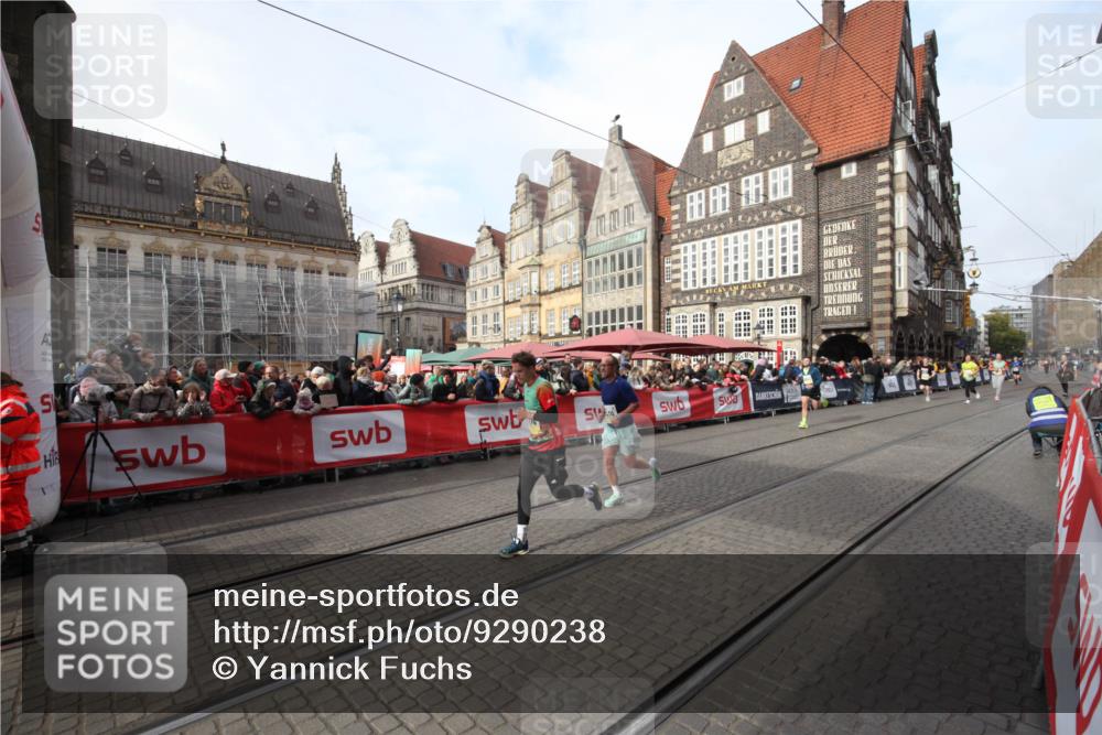 05.10.2025 - 20. swb-Marathon Bremen Yannick Fuchs http://msf.ph/oto/9290238 05.10.2025 10:48:56 Ziel 7414, 9255, 9583, 9674, 10047, 10877 meine-sportfotos.de