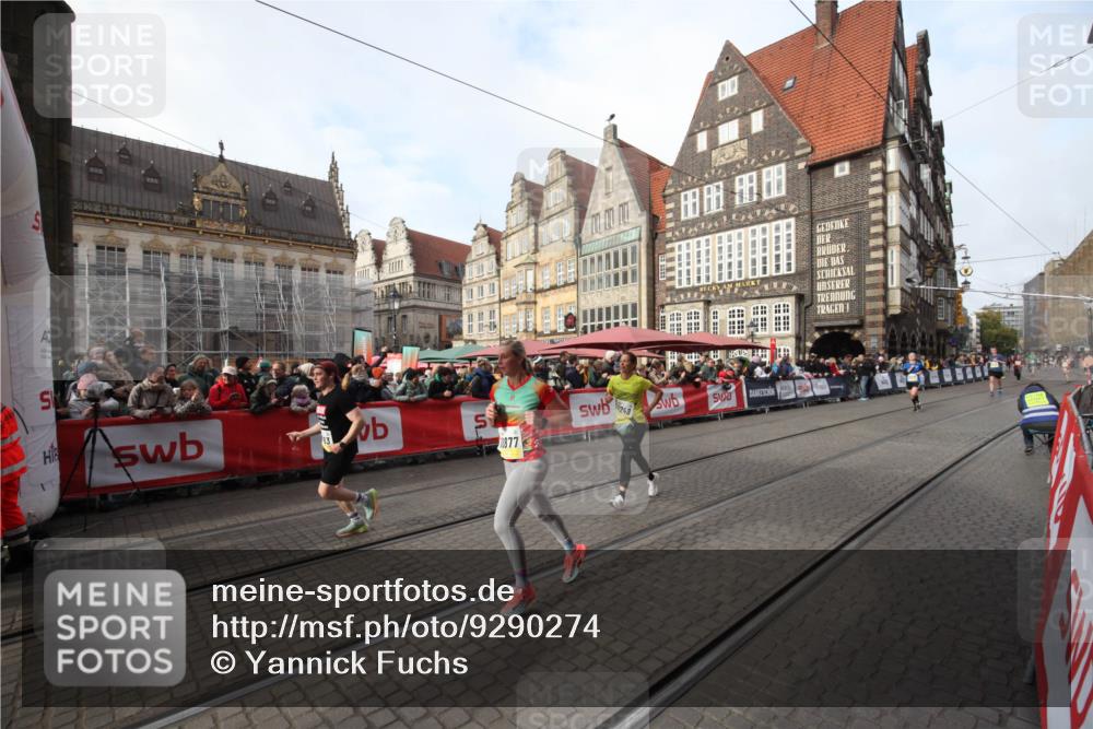 05.10.2025 - 20. swb-Marathon Bremen Yannick Fuchs http://msf.ph/oto/9290274 05.10.2025 10:49:01 Ziel 9255, 9583, 10877, 10973, 11248 meine-sportfotos.de