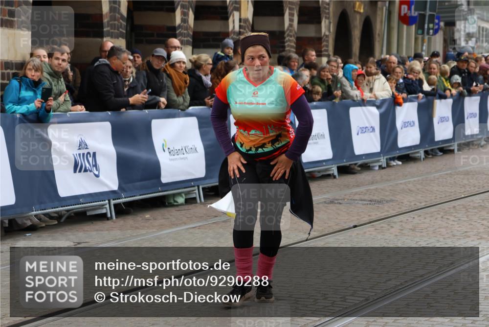 05.10.2025 - 20. swb-Marathon Bremen Strokosch-Dieckow http://msf.ph/oto/9290288 05.10.2025 11:23:55 Ziel 10774 meine-sportfotos.de