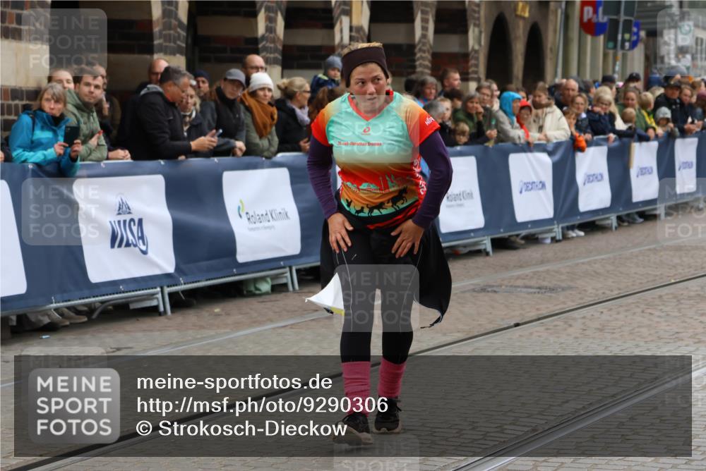 05.10.2025 - 20. swb-Marathon Bremen Strokosch-Dieckow http://msf.ph/oto/9290306 05.10.2025 11:23:55 Ziel 10774 meine-sportfotos.de