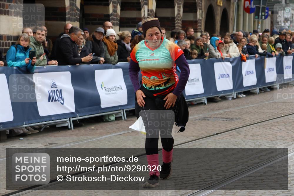 05.10.2025 - 20. swb-Marathon Bremen Strokosch-Dieckow http://msf.ph/oto/9290320 05.10.2025 11:23:55 Ziel 10774 meine-sportfotos.de