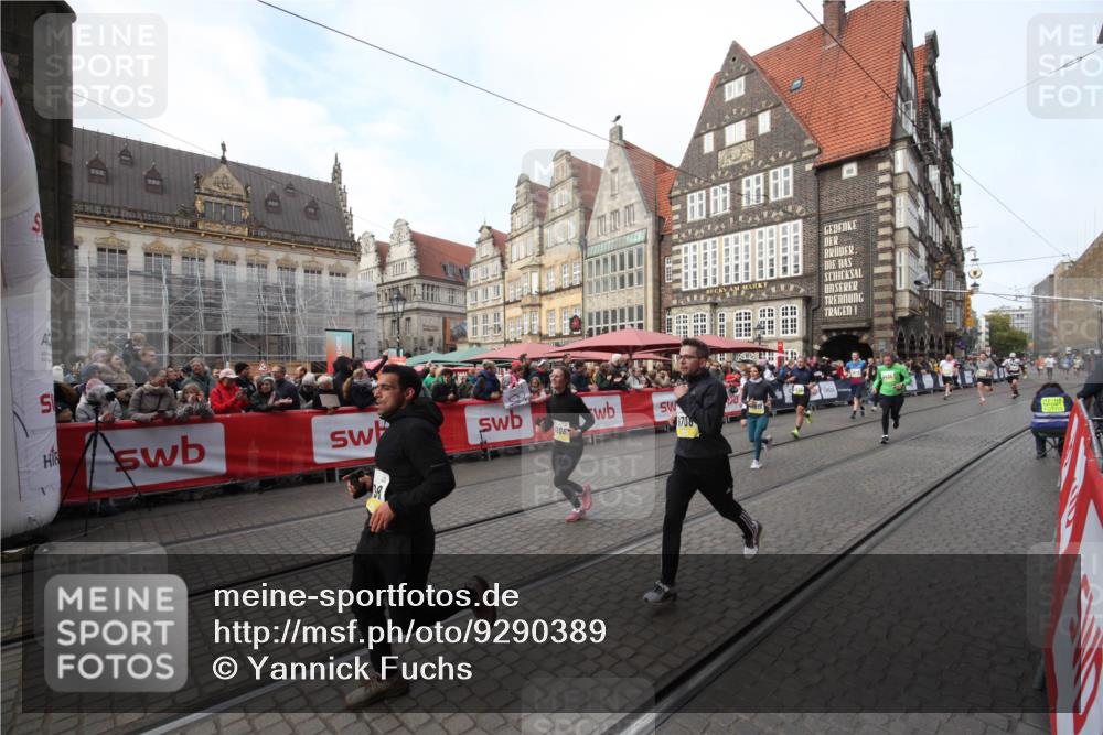 05.10.2025 - 20. swb-Marathon Bremen Yannick Fuchs http://msf.ph/oto/9290389 05.10.2025 10:49:28 Ziel 9206, 9233, 9435, 9555, 9708, 10118, 10519, 10673, 11319, 11487, 11598, 11672 meine-sportfotos.de