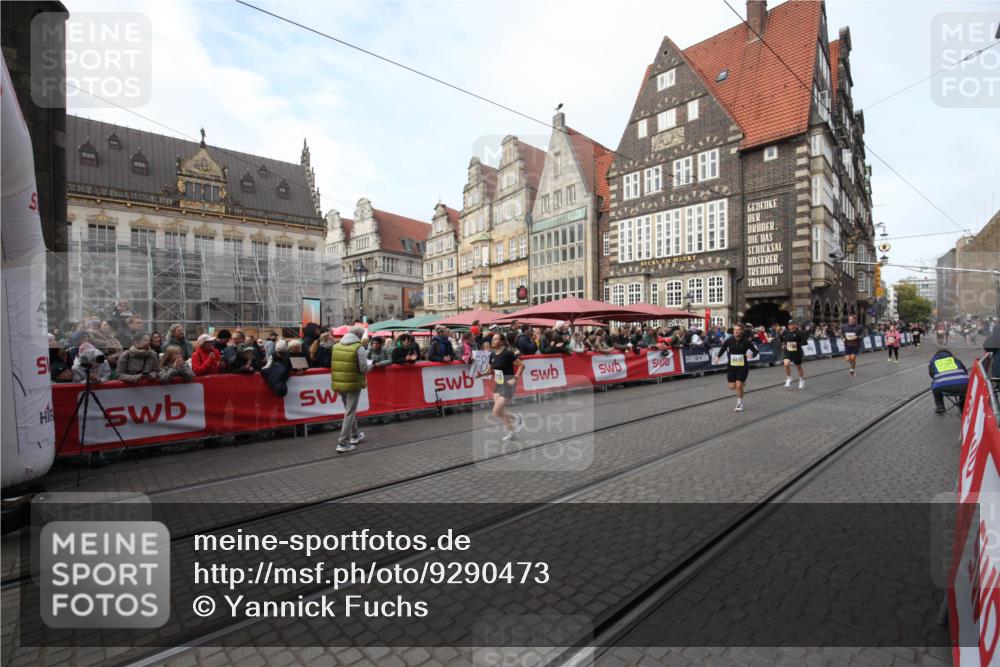 05.10.2025 - 20. swb-Marathon Bremen Yannick Fuchs http://msf.ph/oto/9290473 05.10.2025 10:49:45 Ziel 9452, 10170, 10726, 10873, 11692 meine-sportfotos.de