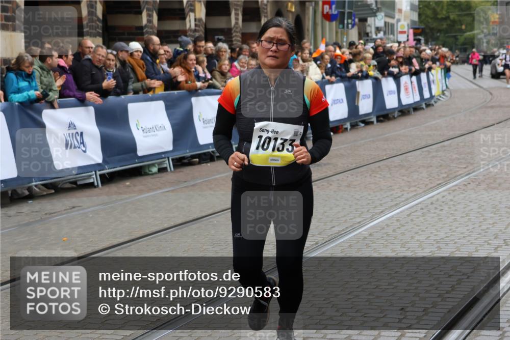 05.10.2025 - 20. swb-Marathon Bremen Strokosch-Dieckow http://msf.ph/oto/9290583 05.10.2025 11:25:03 Ziel 10133 meine-sportfotos.de