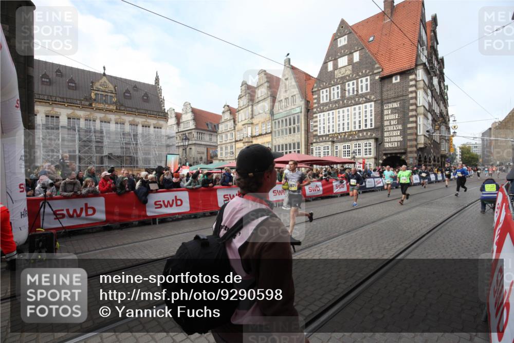05.10.2025 - 20. swb-Marathon Bremen Yannick Fuchs http://msf.ph/oto/9290598 05.10.2025 10:50:10 Ziel 9485, 9787, 10246, 11104, 11208, 11288, 11295, 11621 meine-sportfotos.de