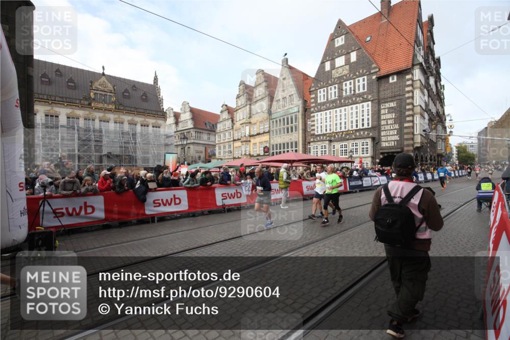 05.10.2025 - 20. swb-Marathon Bremen Yannick Fuchs http://msf.ph/oto/9290604 05.10.2025 10:50:11 Ziel 9485, 9645, 9787, 10246, 11104, 11208, 11288, 11295, 11621 meine-sportfotos.de