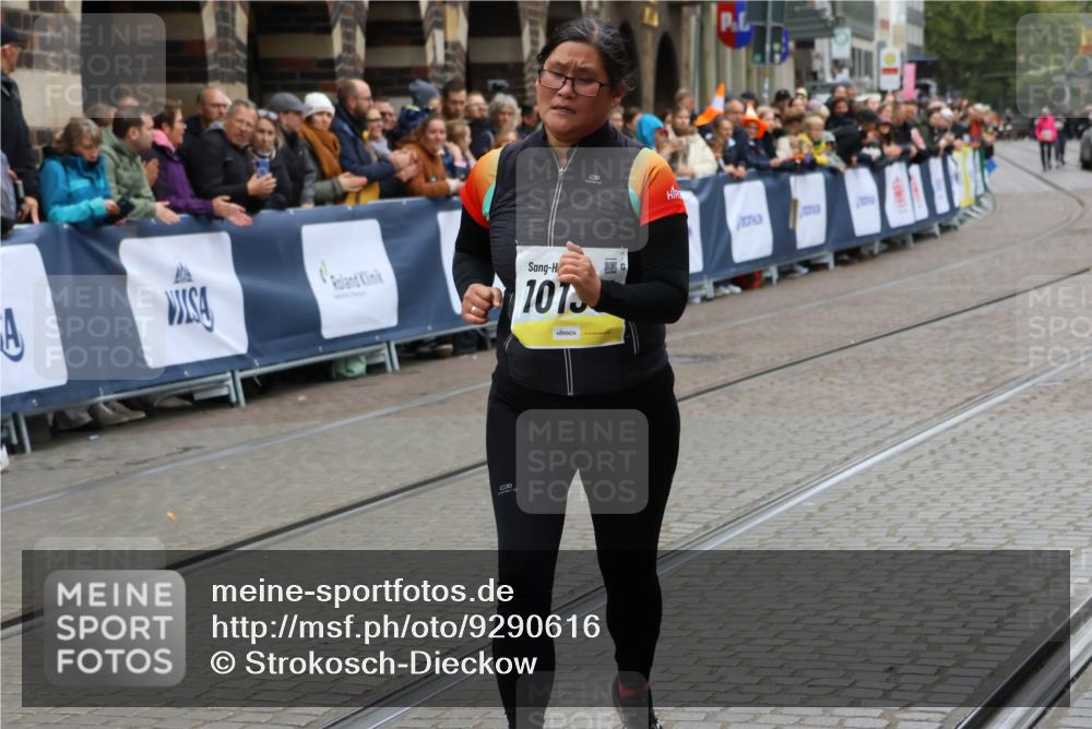 05.10.2025 - 20. swb-Marathon Bremen Strokosch-Dieckow http://msf.ph/oto/9290616 05.10.2025 11:25:03 Ziel 10133 meine-sportfotos.de