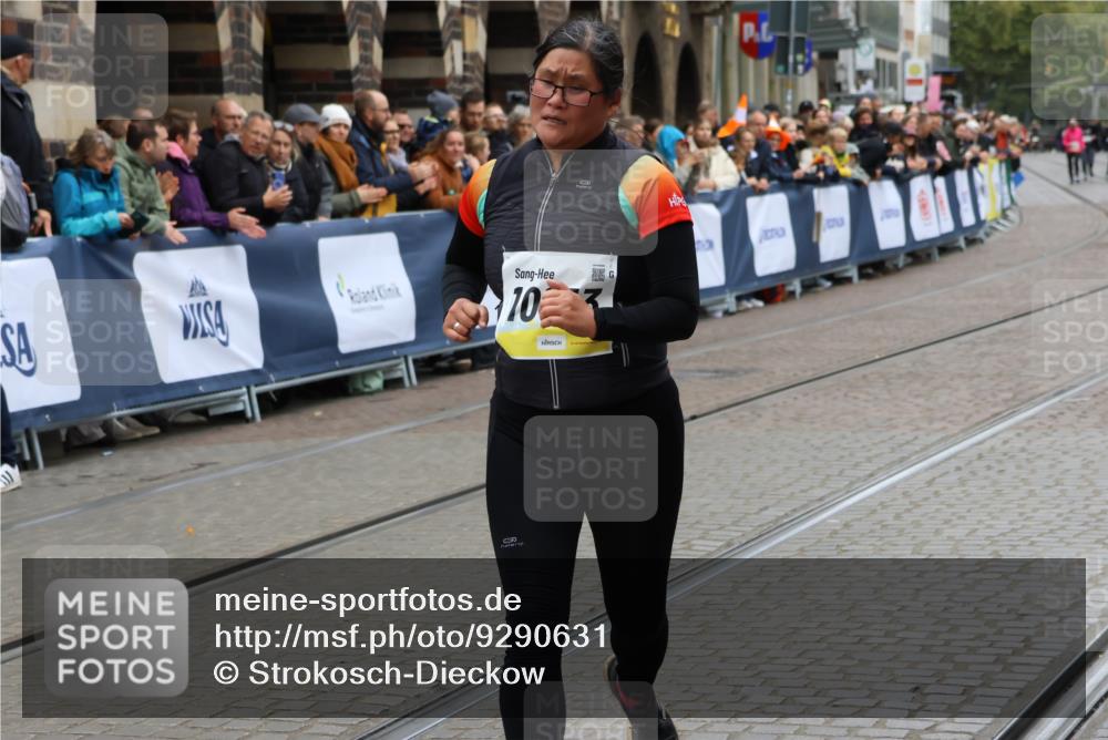 05.10.2025 - 20. swb-Marathon Bremen Strokosch-Dieckow http://msf.ph/oto/9290631 05.10.2025 11:25:03 Ziel 10133 meine-sportfotos.de