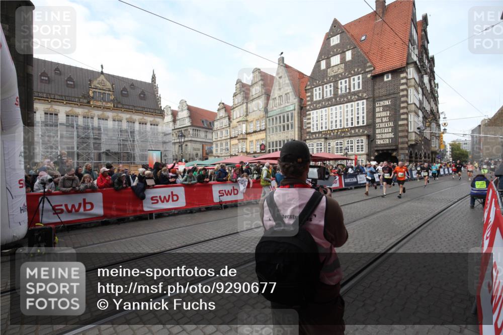 05.10.2025 - 20. swb-Marathon Bremen Yannick Fuchs http://msf.ph/oto/9290677 05.10.2025 10:50:27 Ziel 8866, 9740, 10537, 10923, 11022, 11254, 11298, 11460, 11531, 11740 meine-sportfotos.de
