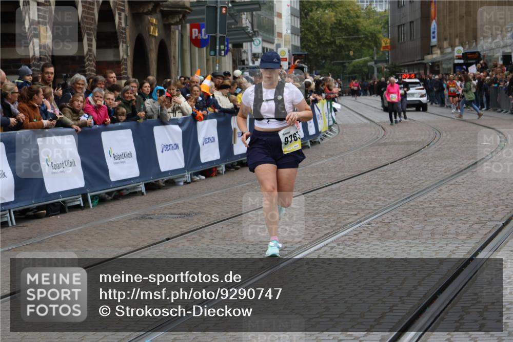 05.10.2025 - 20. swb-Marathon Bremen Strokosch-Dieckow http://msf.ph/oto/9290747 05.10.2025 11:25:15 Ziel 9763 meine-sportfotos.de