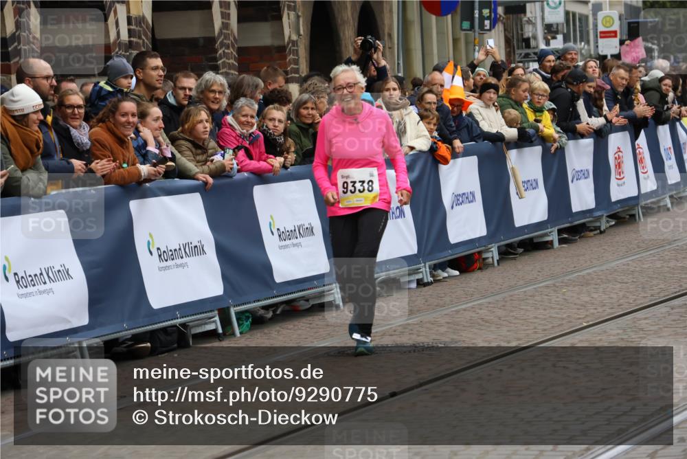 05.10.2025 - 20. swb-Marathon Bremen Strokosch-Dieckow http://msf.ph/oto/9290775 05.10.2025 11:25:34 Ziel  meine-sportfotos.de