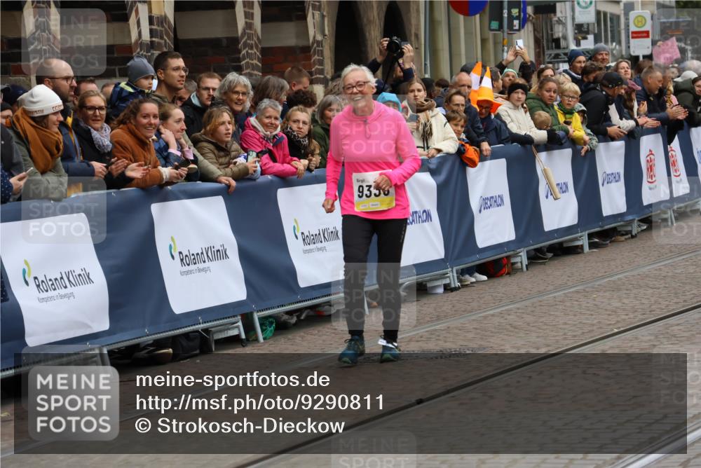 05.10.2025 - 20. swb-Marathon Bremen Strokosch-Dieckow http://msf.ph/oto/9290811 05.10.2025 11:25:34 Ziel  meine-sportfotos.de