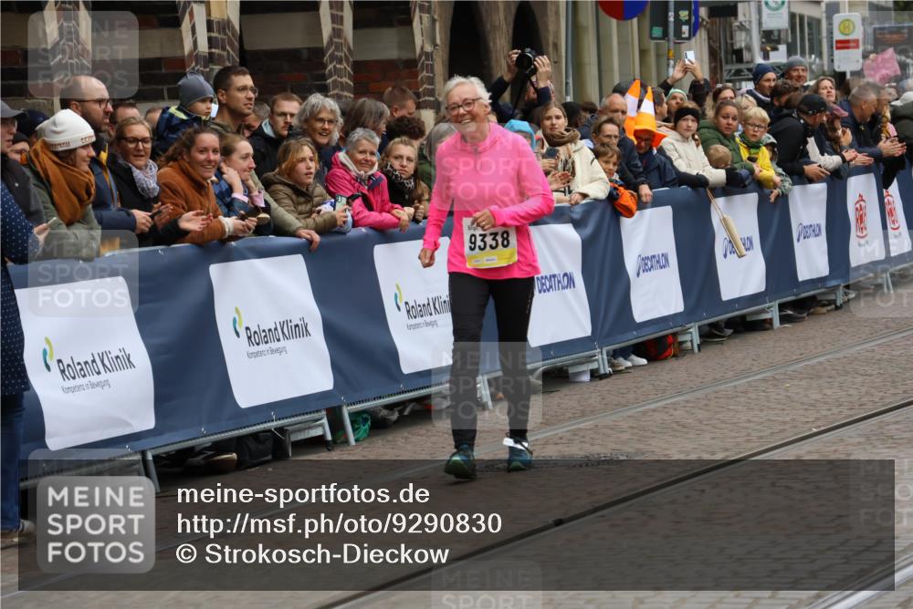 05.10.2025 - 20. swb-Marathon Bremen Strokosch-Dieckow http://msf.ph/oto/9290830 05.10.2025 11:25:34 Ziel  meine-sportfotos.de