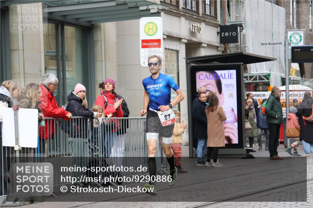 05.10.2025 - 20. swb-Marathon Bremen Strokosch-Dieckow http://msf.ph/oto/9290886 05.10.2025 12:37:53 Ziel 87, 87 meine-sportfotos.de