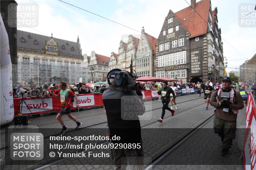 05.10.2025 - 20. swb-Marathon Bremen Yannick Fuchs http://msf.ph/oto/9290895 05.10.2025 10:51:01 Ziel 9199, 9399, 9630, 10029, 10227, 10254, 10534, 10698, 11061, 11311 meine-sportfotos.de