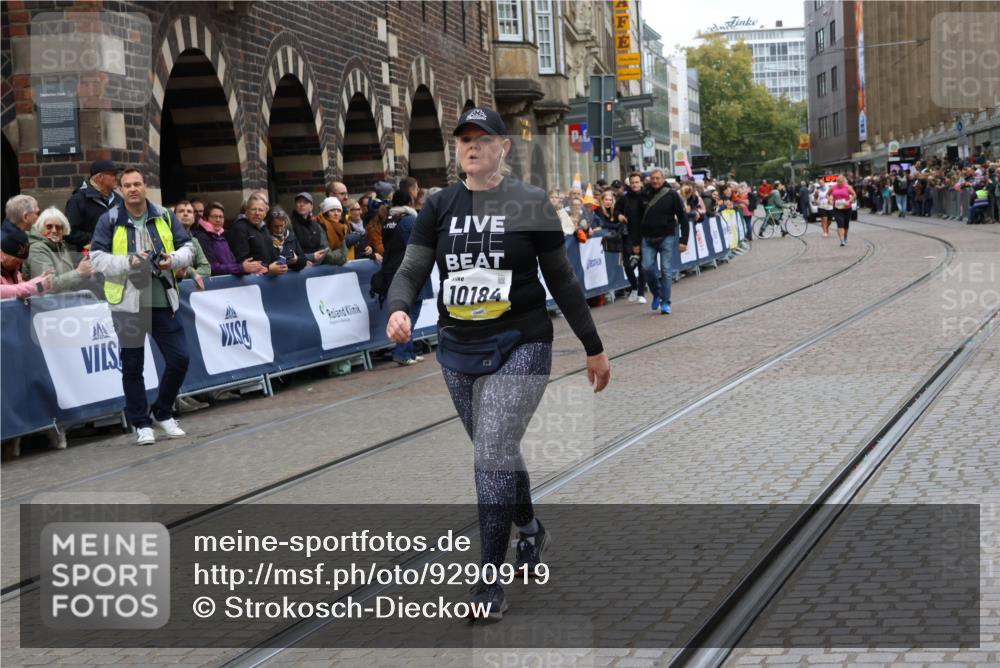 05.10.2025 - 20. swb-Marathon Bremen Strokosch-Dieckow http://msf.ph/oto/9290919 05.10.2025 11:25:47 Ziel 10184 meine-sportfotos.de