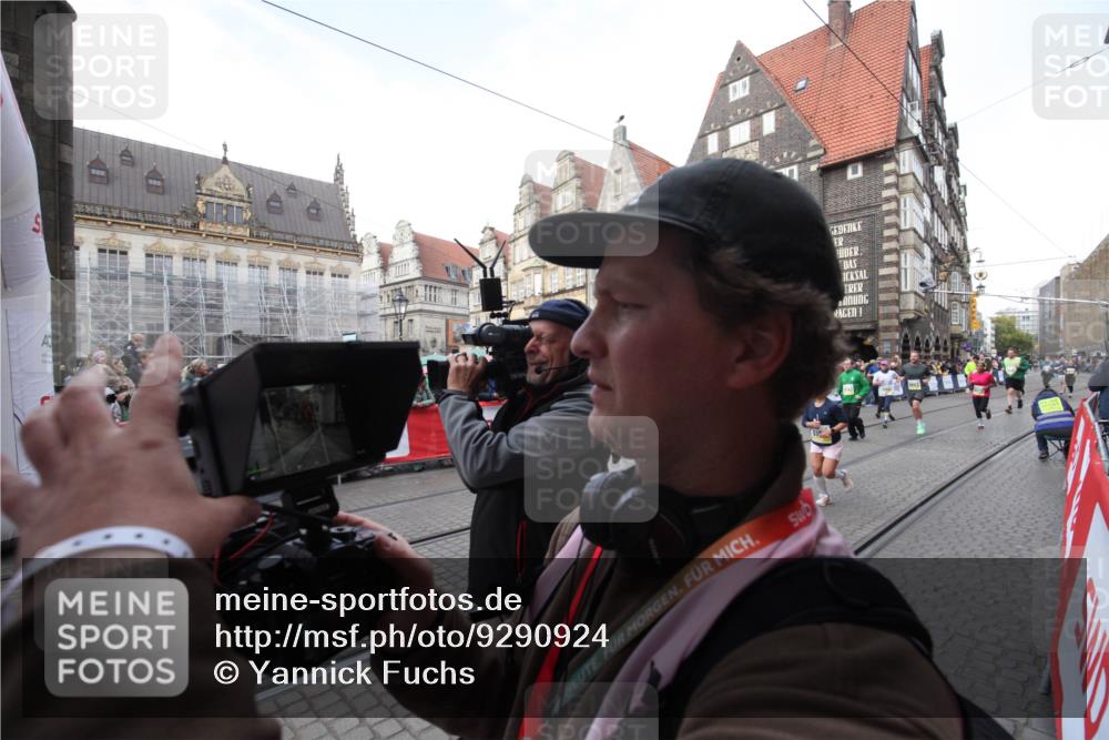 05.10.2025 - 20. swb-Marathon Bremen Yannick Fuchs http://msf.ph/oto/9290924 05.10.2025 10:51:04 Ziel 9199, 9416, 9425, 9630, 9663, 10226, 10254, 10378, 10743, 10932, 11061, 11391 meine-sportfotos.de
