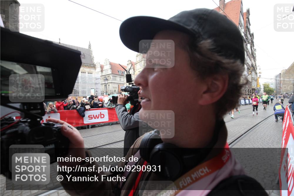 05.10.2025 - 20. swb-Marathon Bremen Yannick Fuchs http://msf.ph/oto/9290931 05.10.2025 10:51:05 Ziel 9199, 9416, 9425, 9630, 9663, 9894, 10206, 10226, 10254, 10378, 10743, 10932, 11061, 11391, 11573 meine-sportfotos.de