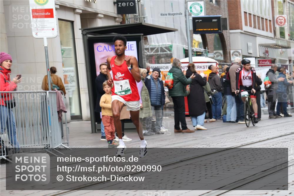 05.10.2025 - 20. swb-Marathon Bremen Strokosch-Dieckow http://msf.ph/oto/9290990 05.10.2025 12:38:27 Ziel 7, 117, 158, 1351, 7, 117, 158, 1351 meine-sportfotos.de