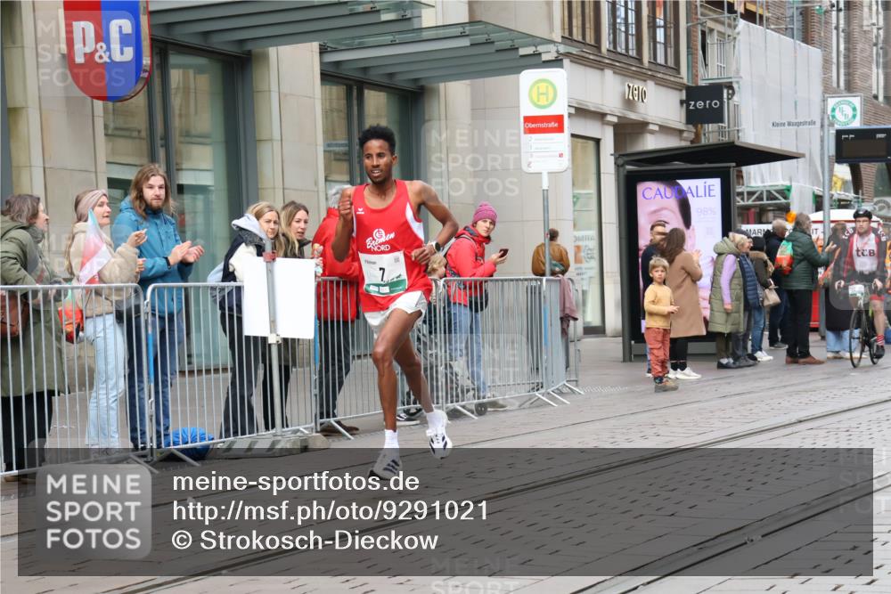 05.10.2025 - 20. swb-Marathon Bremen Strokosch-Dieckow http://msf.ph/oto/9291021 05.10.2025 12:38:28 Ziel 7, 117, 158, 1351, 7, 117, 158, 1351 meine-sportfotos.de