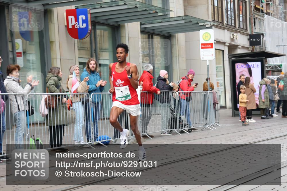 05.10.2025 - 20. swb-Marathon Bremen Strokosch-Dieckow http://msf.ph/oto/9291031 05.10.2025 12:38:28 Ziel 7, 117, 158, 1351, 7, 117, 158, 1351 meine-sportfotos.de
