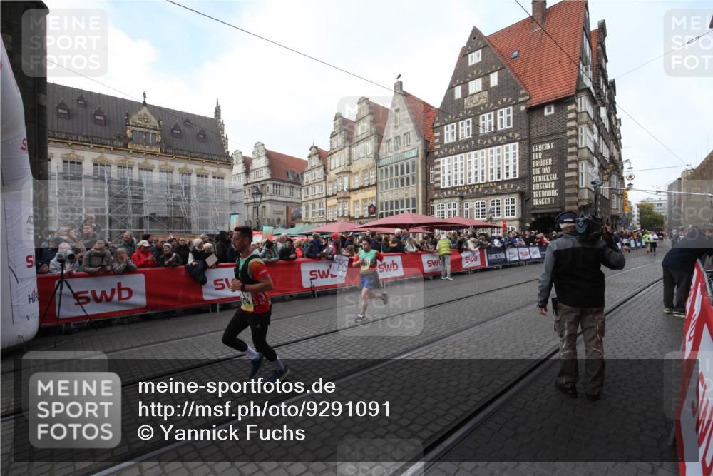 05.10.2025 - 20. swb-Marathon Bremen Yannick Fuchs http://msf.ph/oto/9291091 05.10.2025 10:51:55 Ziel 9004, 11080, 11361 meine-sportfotos.de